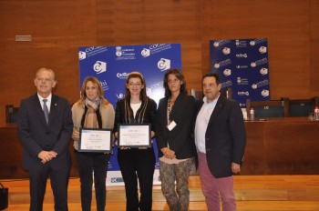 La presidenta de la APC, Dolores Gallardo, junto a la eurodiputada Maite Pagaza y miembros de la directiva de la Confederación Española de Cascos Históricos.