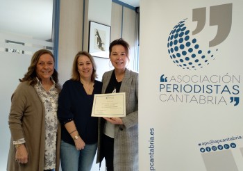 De izda. a dcha., Marta González-Estéfani, Dolores Gallardo y Ana Mirat